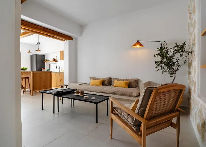 Simiu With Private Swimming Pool