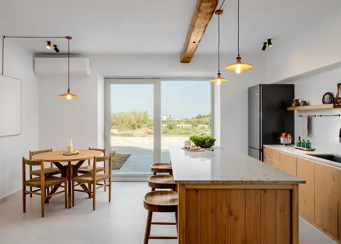 Simiu With Private Swimming Pool