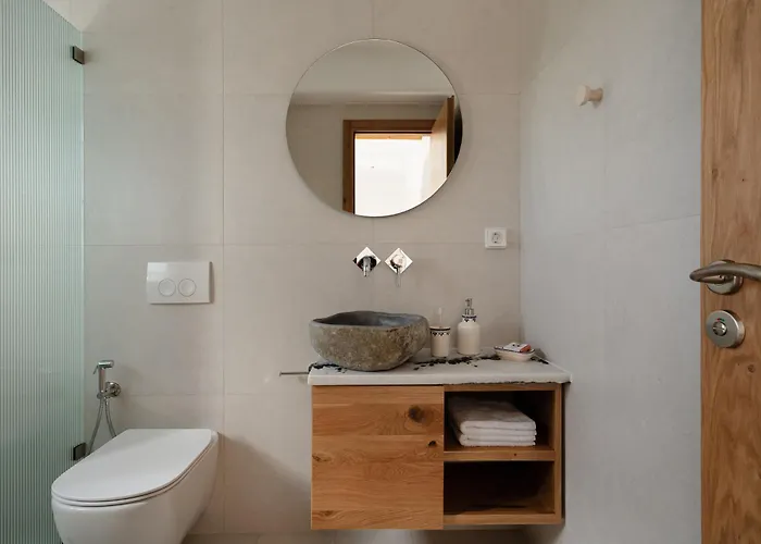 Villa Simiu With Private Swimming Pool