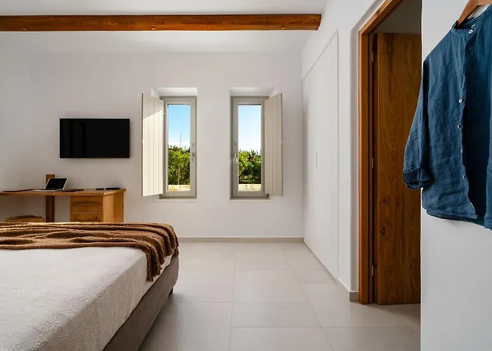 Simiu With Private Swimming Pool Villa *