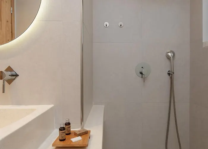 Villa Simiu With Private Swimming Pool