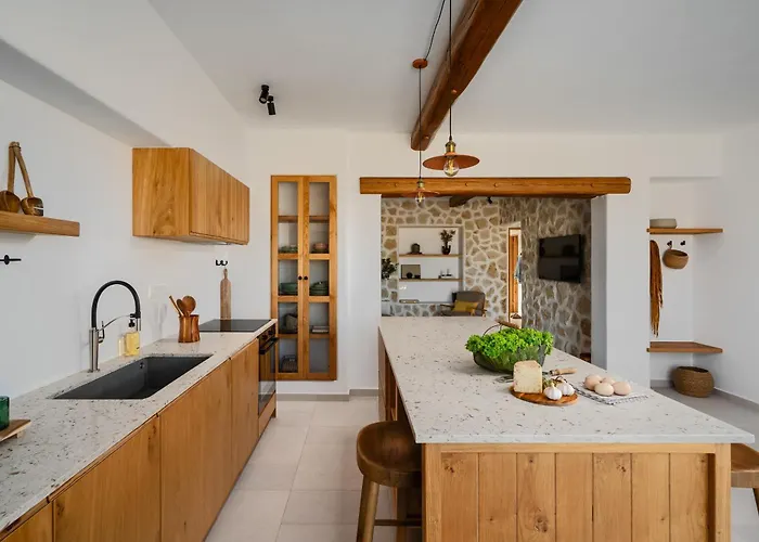 Villa Simiu With Private Swimming Pool