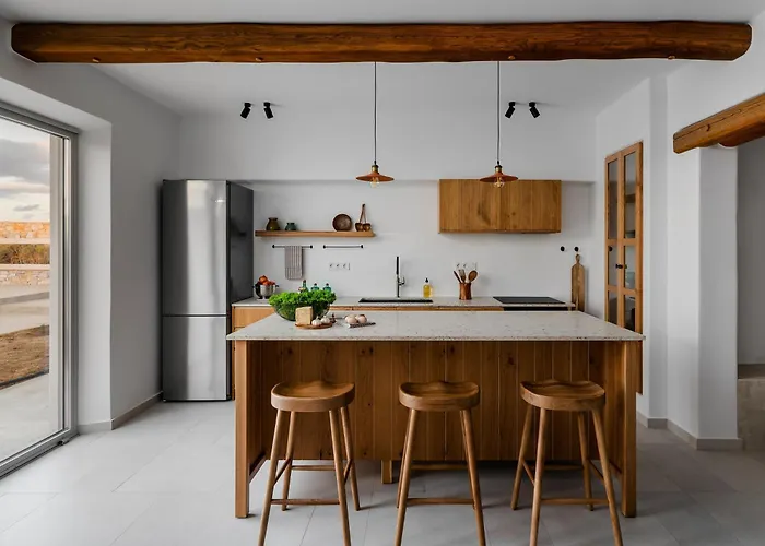 Simiu With Private Swimming Pool Ajía Ána